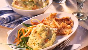 Pfanni Rezept | Fisch in Sesamhülle mit Karotten-Schnittlauch-Püree