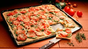 Rezept Kartoffel-Pizza mit Paprika und Tomate
